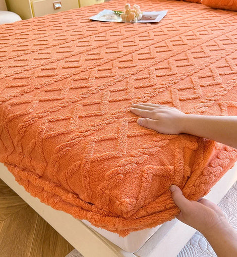 1Pc Winter Warm Bed Sheet with Elastic Band Single/Queen/King Mattress Cover Thick Coral Fleece Fluffy Fitted Bed Sheets for Bed